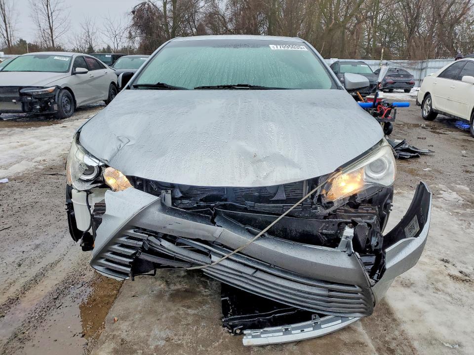 Продаж на аукціоні авто 2017 Toyota Camry Le, vin: 4T1BF1FK3HU643982, номер лоту: 77095035