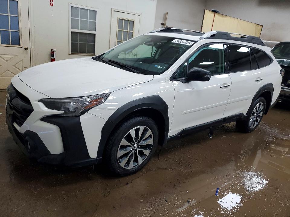76225305 :رقم المزاد ، 4S4BTGPD6P3155075 vin ، 2023 Subaru Outback مزاد بيع
