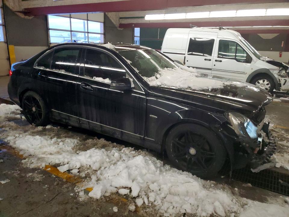 2014 Mercedes-benz C მანქანა იყიდება აუქციონზე, vin: WDDGF8AB1EG231604, აუქციონის ნომერი: 74093855