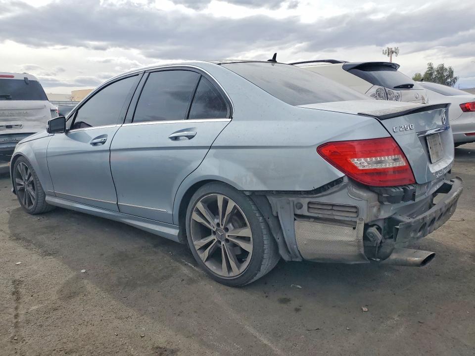 Продажа на аукционе авто 2014 Mercedes-benz C, vin: WDDGF4HBXEA932062, номер лота: 76381785