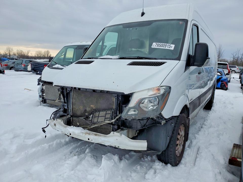79500915 :رقم المزاد ، WDYPE8DC0E5925444 vin ، 2014 Freightliner Sprinter مزاد بيع