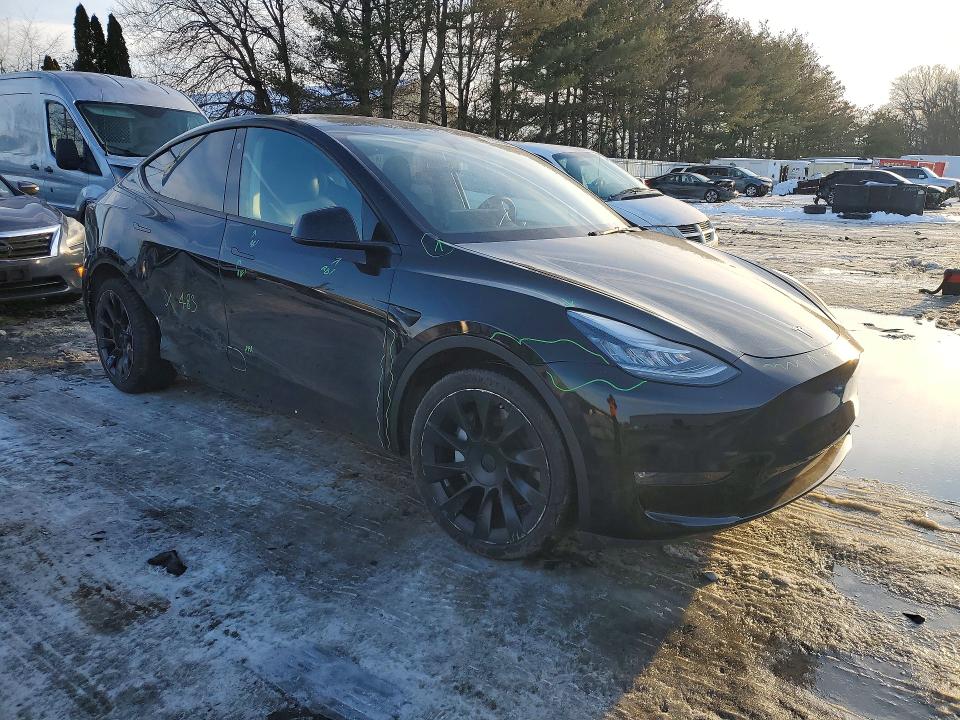 75536365 :رقم المزاد ، 5YJYGDEE0MF209210 vin ، 2021 Tesla Model Y مزاد بيع