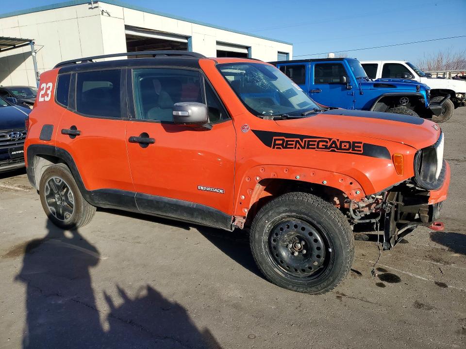 75556975 :رقم المزاد ، ZACCJBCB4HPE76647 vin ، 2017 Jeep Renegade T مزاد بيع