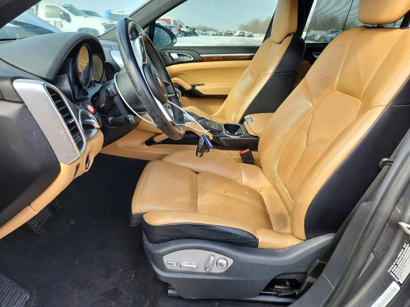 Auction sale of the 2017 Porsche Cayenne, vin: WP1AA2A26HKA92064, lot number: 74912505