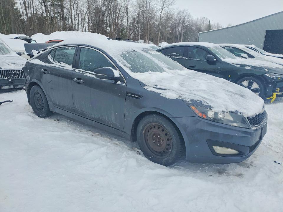 2013 Kia Optima მანქანა იყიდება აუქციონზე, vin: KNAGM4A77D5381826, აუქციონის ნომერი: 76185885