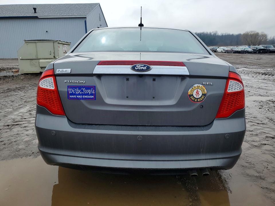 61592056 :رقم المزاد ، 3FAHP0JA4BR285350 vin ، 2011 Ford Fusion مزاد بيع