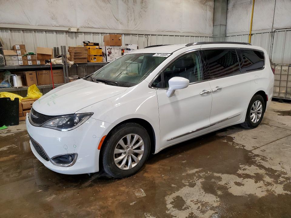 Продажа на аукционе авто 2019 Chrysler Pacifica, vin: 2C4RC1BG0KR721183, номер лота: 75718585
