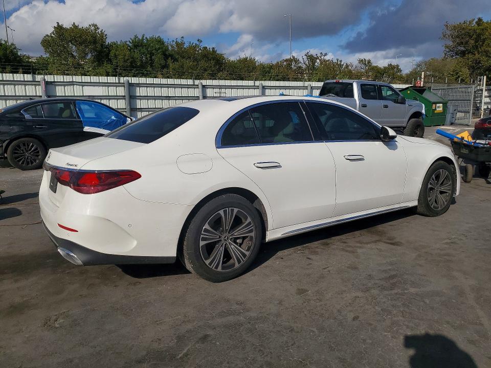 Продаж на аукціоні авто 2024 Mercedes-benz E, vin: W1KLF4HB9RA006529, номер лоту: 77772345