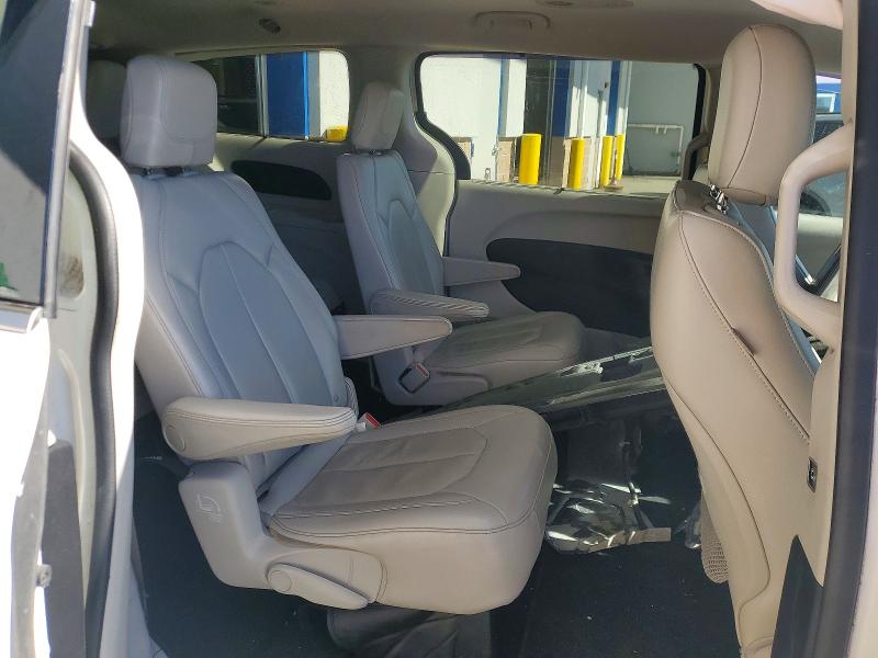 77348195 :رقم المزاد ، 2C4RC1BG3HR503134 vin ، 2017 Chrysler Pacifica مزاد بيع