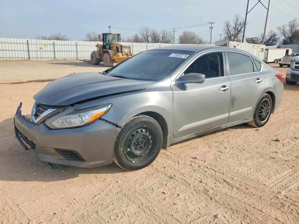 Auction sale of the 2017 Nissan Altima, vin: 1N4AL3AP4HN347604, lot number: 77520215