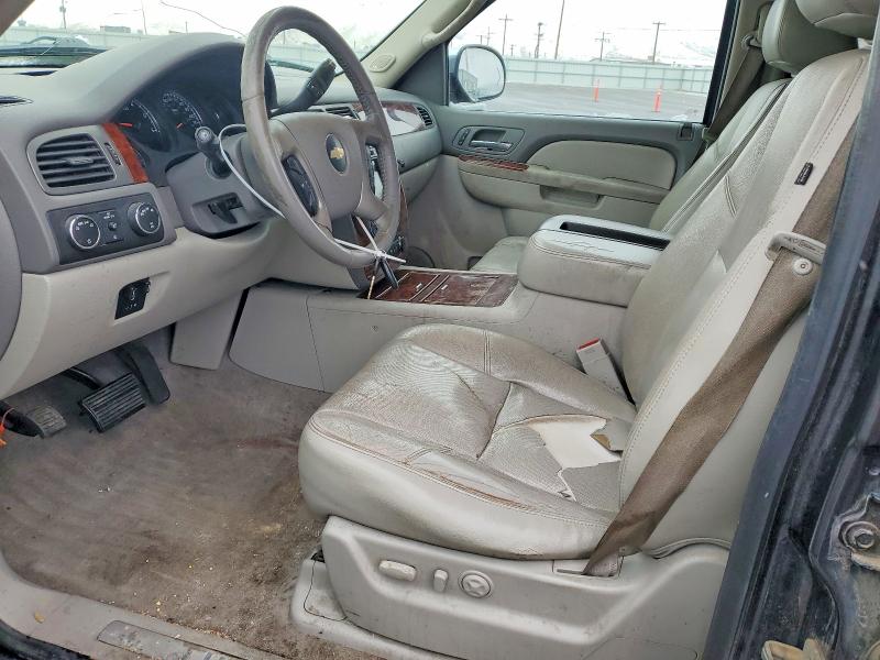 Продажа на аукционе авто 2010 Chevrolet Suburban, vin: 1GNUKKE39AR186359, номер лота: 77018925