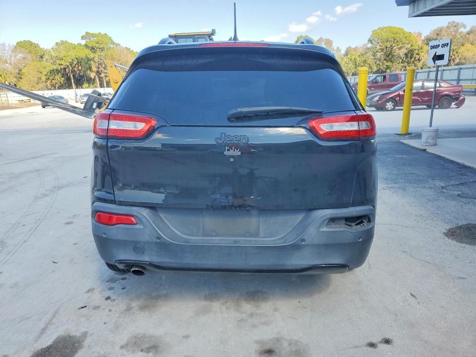77323055 :رقم المزاد ، 1C4PJLDB3JD563126 vin ، 2018 Jeep Cherokee مزاد بيع