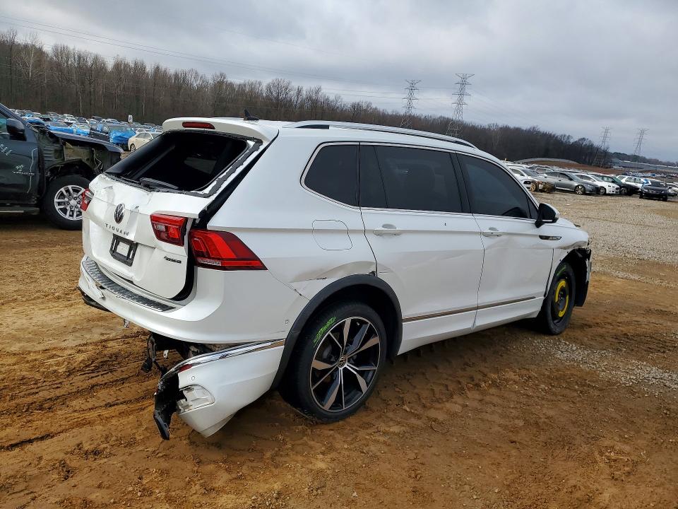 Продажа на аукционе авто 2022 Volkswagen Tiguan, vin: 3VV4B7AX2NM056155, номер лота: 75834015
