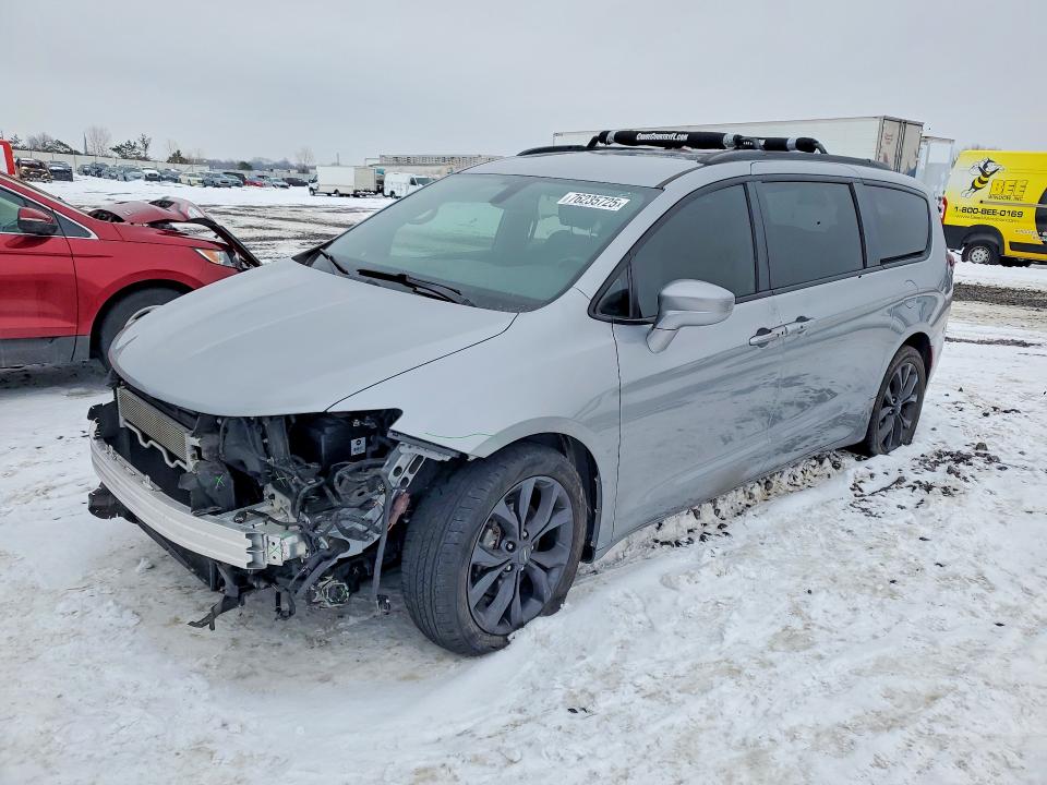 Продажа на аукционе авто 2020 Chrysler Pacifica, vin: 2C4RC1EG6LR122642, номер лота: 76235725