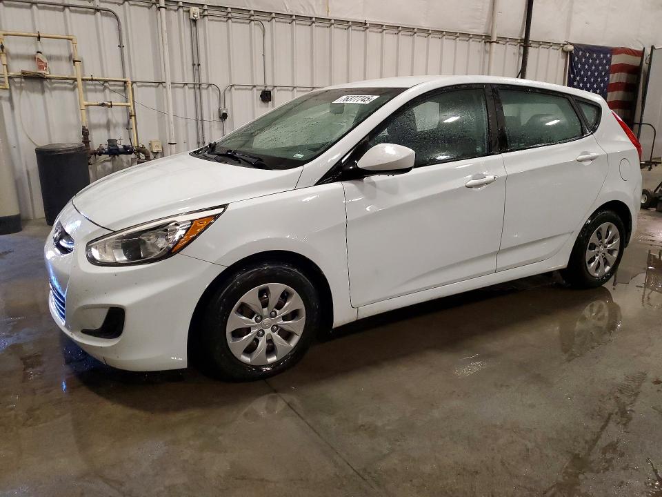 2017 Hyundai Accent მანქანა იყიდება აუქციონზე, vin: KMHCT5AE3HU363209, აუქციონის ნომერი: 76377745