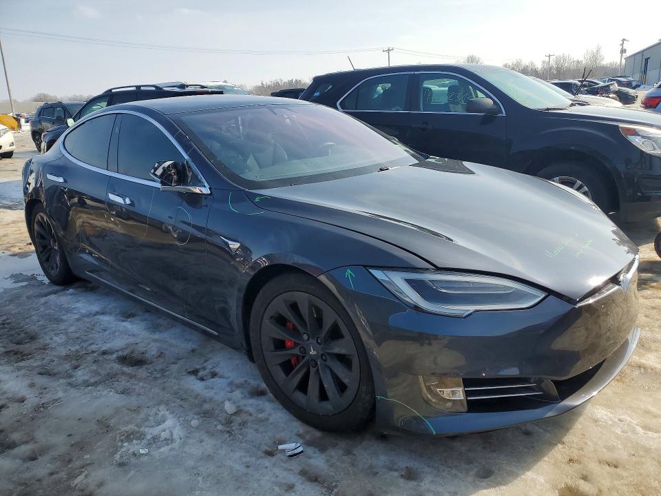 Продажа на аукционе авто 2019 Tesla Model S, vin: 5YJSA1E49KF336824, номер лота: 74064875