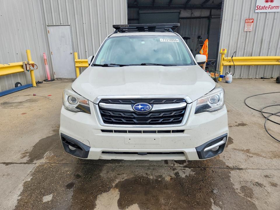 Продаж на аукціоні авто 2018 Subaru Forester, vin: JF2SJARC8JH608362, номер лоту: 77310955