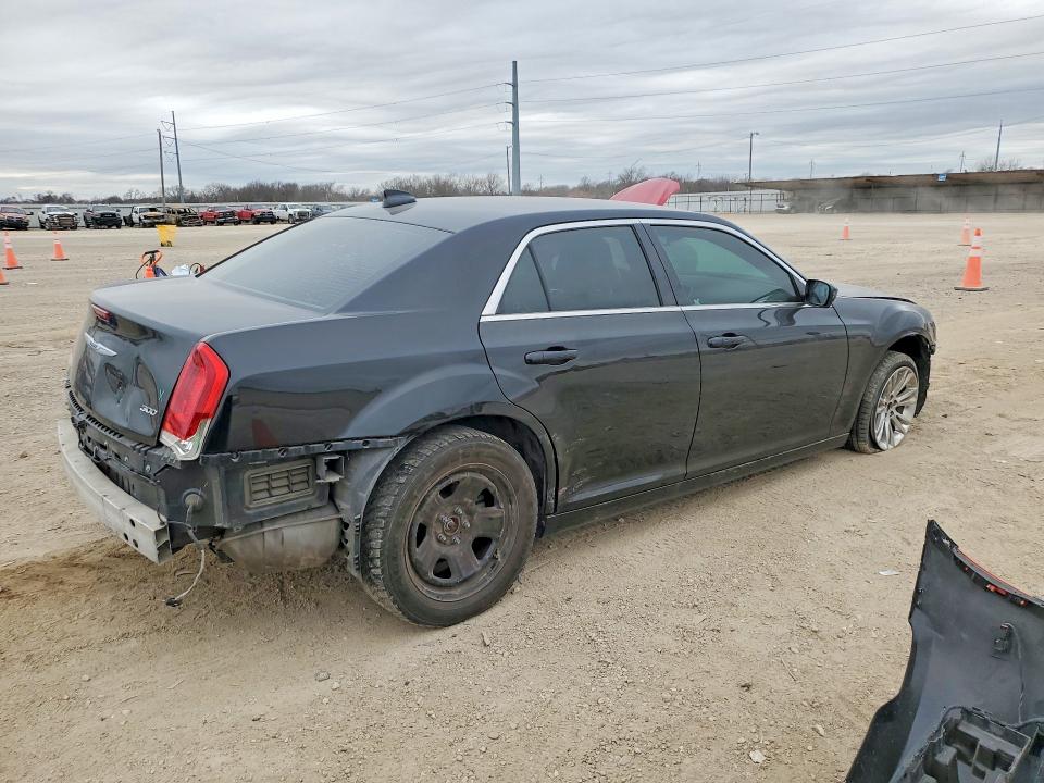 2021 Chrysler 300 მანქანა იყიდება აუქციონზე, vin: 2C3CCAAG7MH622557, აუქციონის ნომერი: 77956225