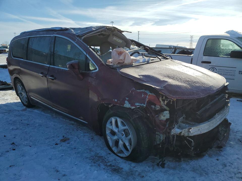 76440405 :رقم المزاد ، 2C4RC1BG5HR509632 vin ، 2017 Chrysler Pacifica مزاد بيع