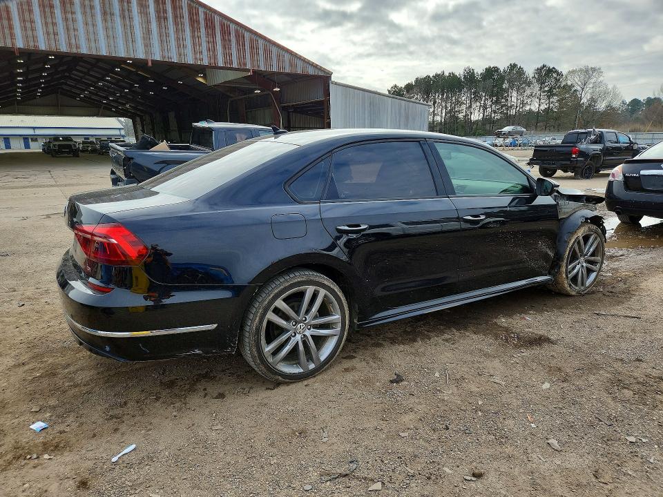Продажа на аукционе авто 2018 Volkswagen Passat, vin: 1VWAA7A37JC022352, номер лота: 77577115