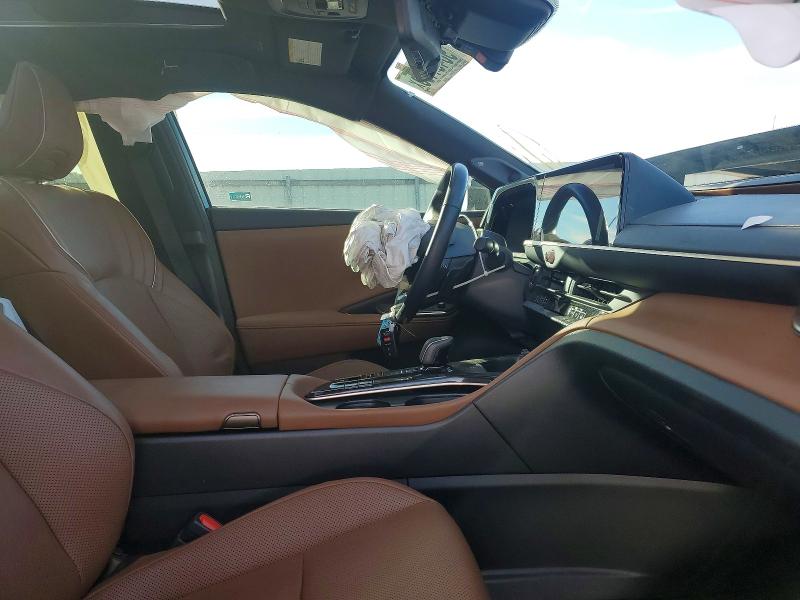 Продаж на аукціоні авто 2025 Toyota Crown Signia, vin: JTDACAAJ4S3018219, номер лоту: 98451185