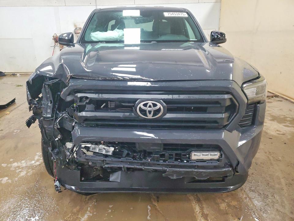 Продаж на аукціоні авто 2025 Toyota Tacoma, vin: 3TMLB5JN7SM194136, номер лоту: 75453475