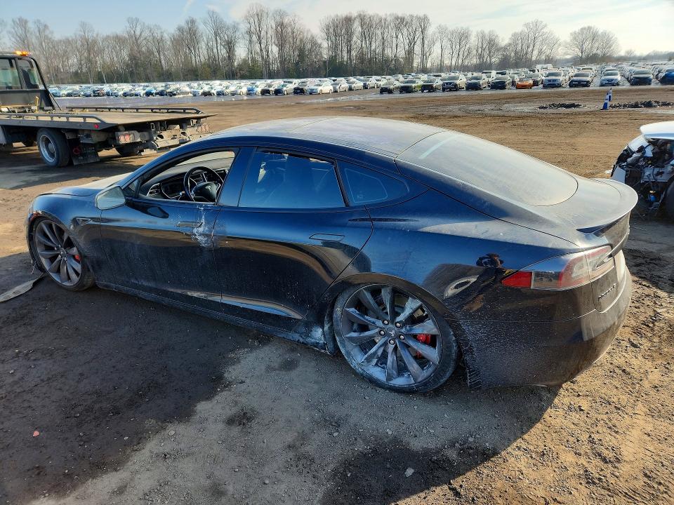 76807465 :رقم المزاد ، 5YJSA1E42GF143681 vin ، 2016 Tesla Model S مزاد بيع
