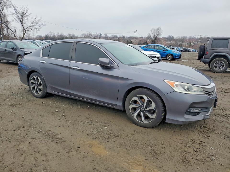 2016 Honda Accord მანქანა იყიდება აუქციონზე, vin: 1HGCR2F84GA082218, აუქციონის ნომერი: 77994835