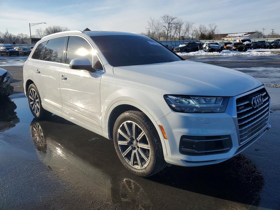 Продаж на аукціоні авто 2018 Audi Q7, vin: WA1LHAF73JD050301, номер лоту: 76117505