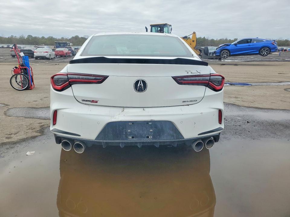 76711815 :رقم المزاد ، 19UUB7F07NA002391 vin ، 2022 Acura Tlx مزاد بيع