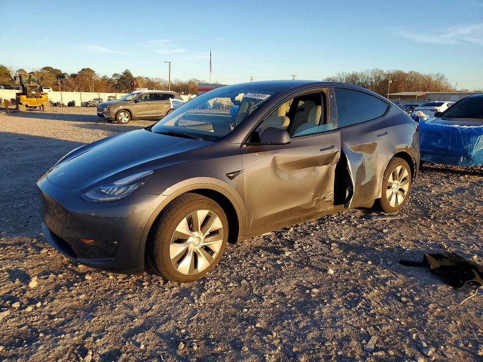 2022 Tesla Model Y მანქანა იყიდება აუქციონზე, vin: 7SAYGAEE8NF469390, აუქციონის ნომერი: 77385665