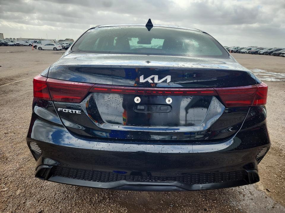 77888195 :رقم المزاد ، 3KPF24AD2RE708915 vin ، 2024 Kia Forte مزاد بيع