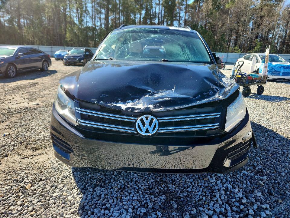 77774615 :رقم المزاد ، WVGAV7AX1FW545359 vin ، 2015 Volkswagen Tiguan مزاد بيع