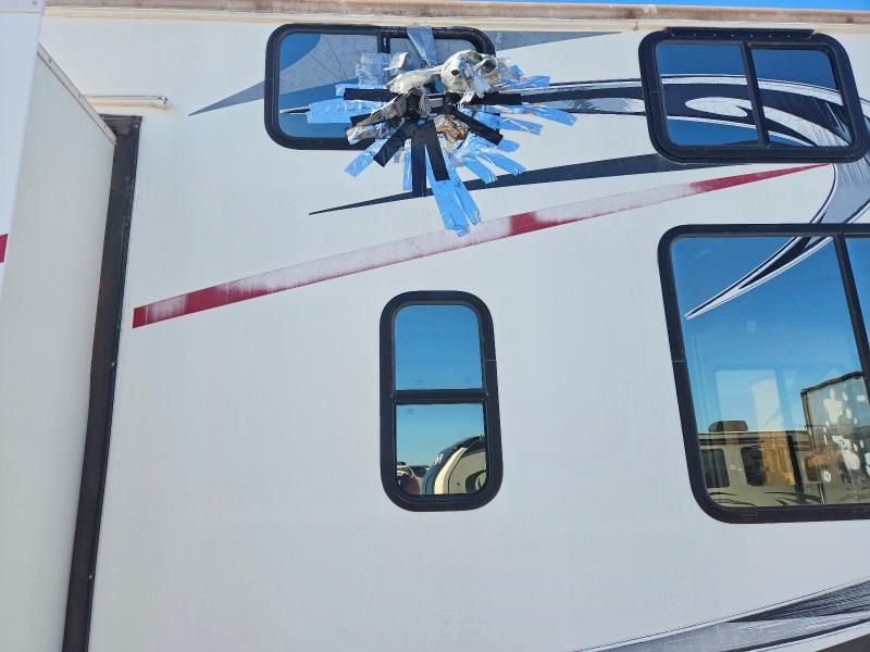 Aukcja sprzedaży 2012 Heartland Cyclone Model 3800 T, vin: 5SFCG4335CE240767, numer aukcji: 77327095