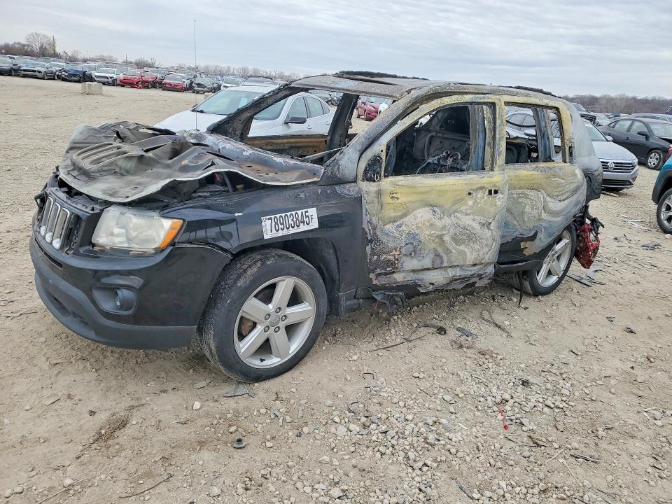 78903845 :رقم المزاد ، 1C4NJDCB8DD281051 vin ، 2013 Jeep Compass مزاد بيع