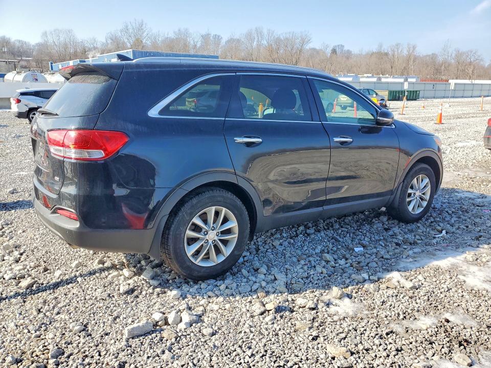 77847465 :رقم المزاد ، 5XYPG4A35JG357308 vin ، 2018 Kia Sorento مزاد بيع
