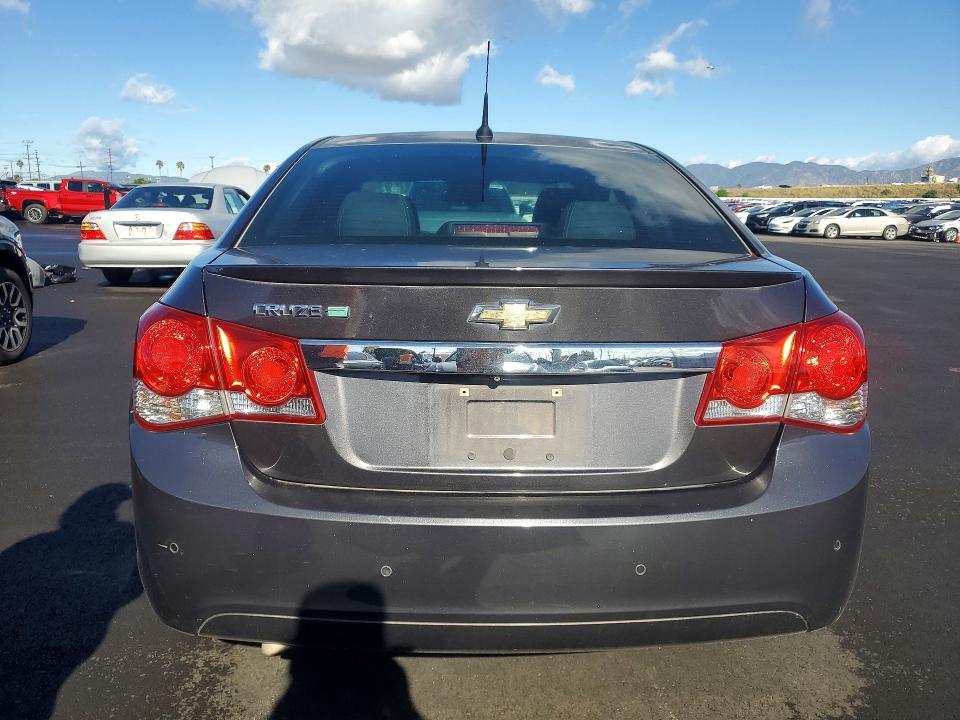 77221815 :رقم المزاد ، 1G1P75SZ5E7261022 vin ، 2014 Chevrolet Cruze مزاد بيع