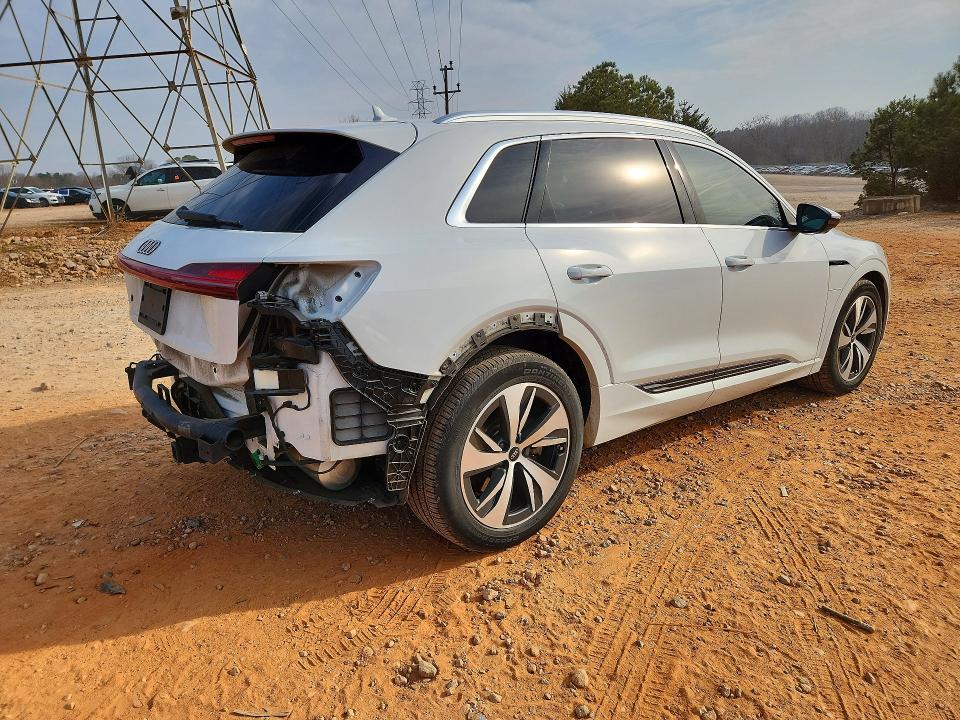 Aukcja sprzedaży 2024 Audi Q8 E-tron, vin: WA15AAGE9RB025761, numer aukcji: 77576995