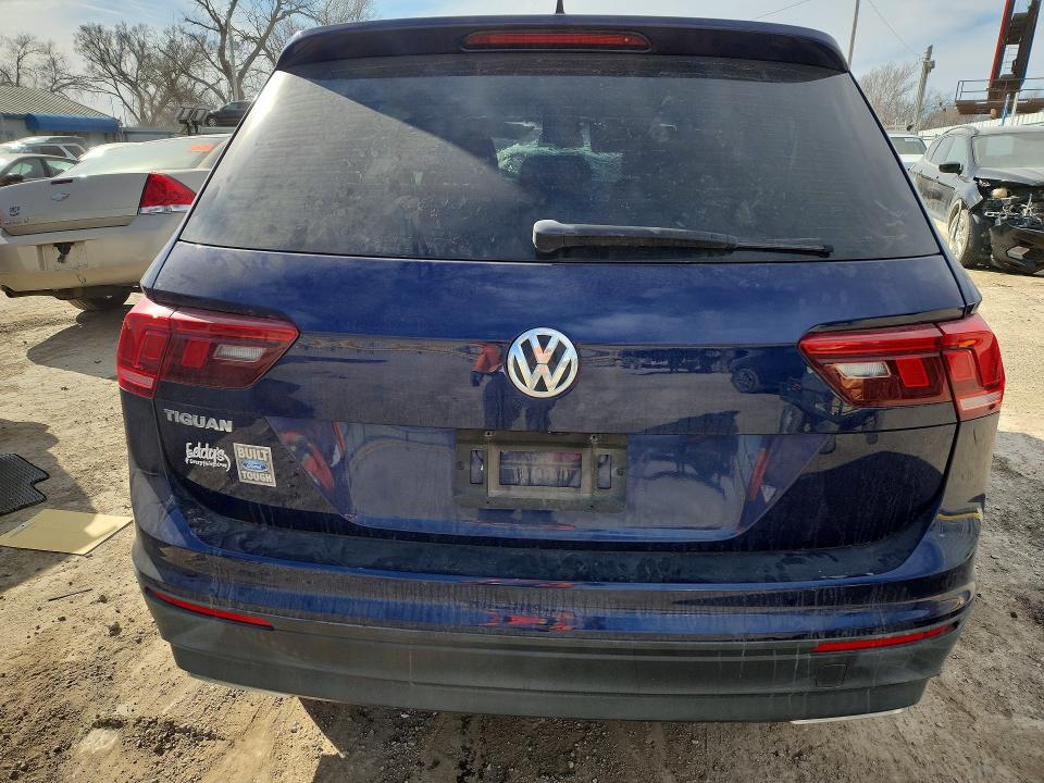 76860615 :رقم المزاد ، 3VV1B7AX5MM107133 vin ، 2021 Volkswagen Tiguan مزاد بيع