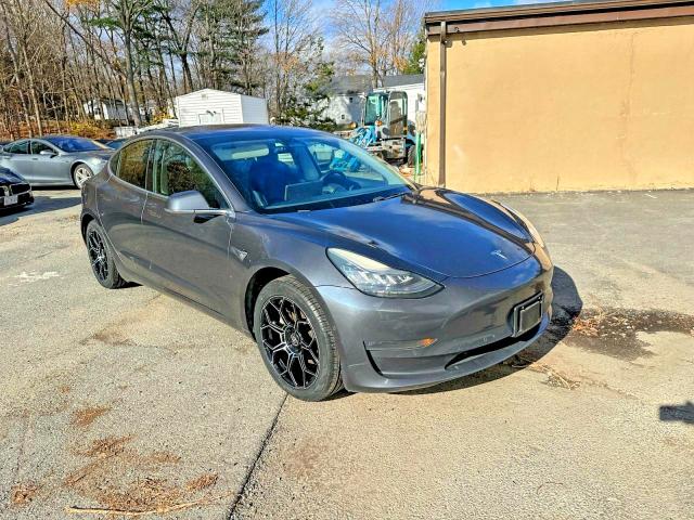 2018 Tesla Model 3 მანქანა იყიდება აუქციონზე, vin: 5YJ3E1EB1JF119497, აუქციონის ნომერი: 75957515