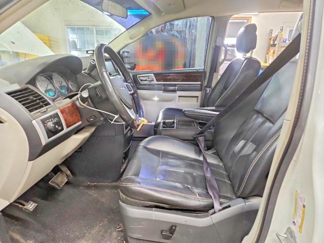 78561335 :رقم المزاد ، 2A4RR8D15AR422359 vin ، 2010 Chrysler Town & Country مزاد بيع