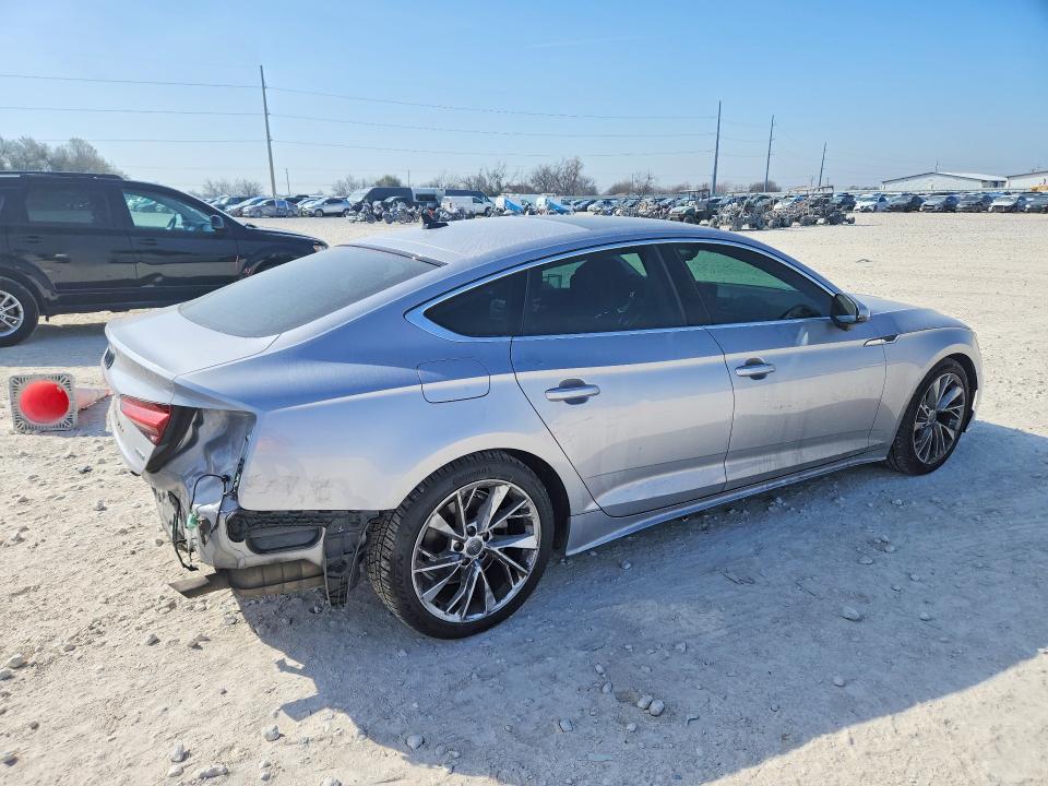 2021 Audi A5 მანქანა იყიდება აუქციონზე, vin: WAUABCF54MA019571, აუქციონის ნომერი: 78170195