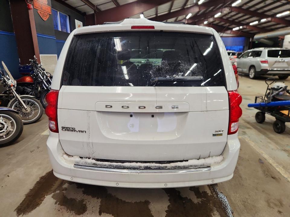 Продаж на аукціоні авто 2016 Dodge Grand Cara, vin: 2C4RDGCG0GR327706, номер лоту: 76418065