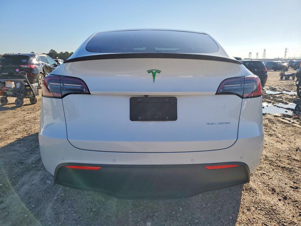 Продажа на аукционе авто 2021 Tesla Model Y, vin: 5YJYGDEE5MF065816, номер лота: 76232685