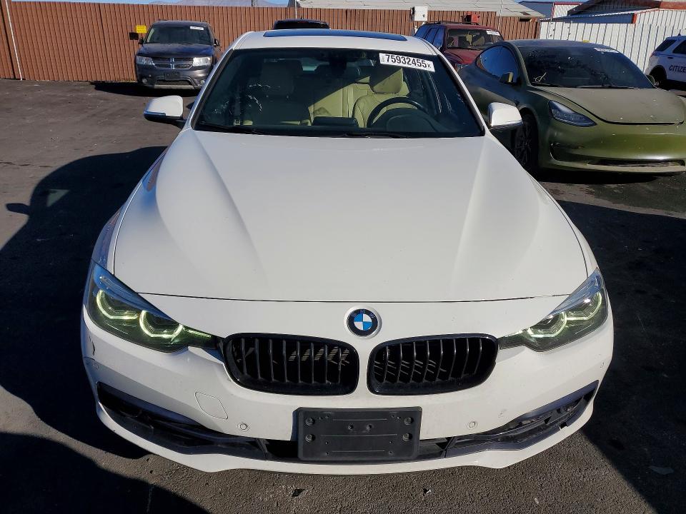Продаж на аукціоні авто 2018 Bmw Motorrad 330e, vin: WBA8E1C51JA756737, номер лоту: 75932455