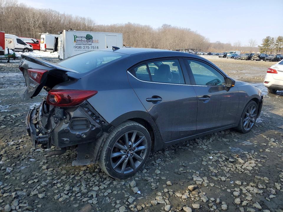 2018 Mazda 3 მანქანა იყიდება აუქციონზე, vin: 3MZBN1W30JM258290, აუქციონის ნომერი: 76673645