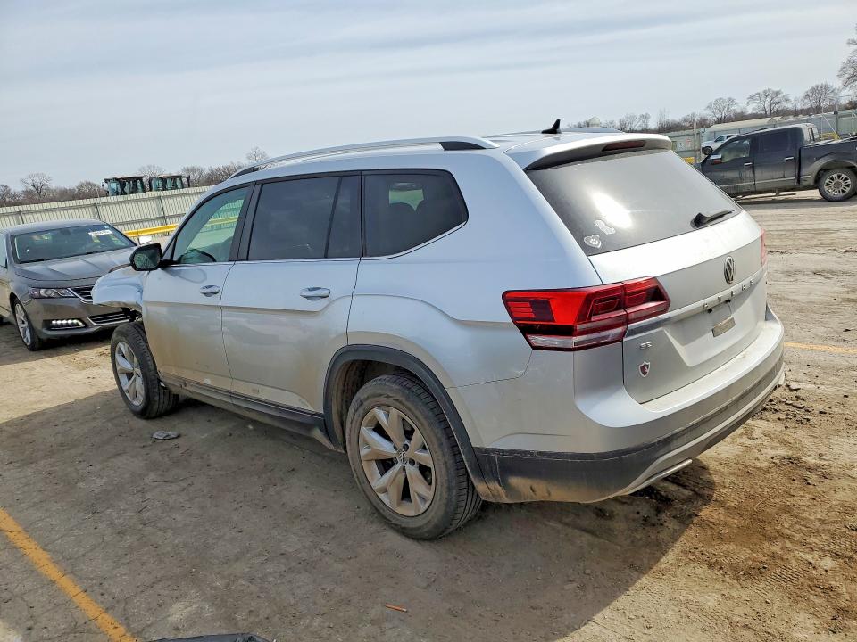 78630195 :رقم المزاد ، 1V2CR2CA0JC563065 vin ، 2018 Volkswagen Atlas مزاد بيع