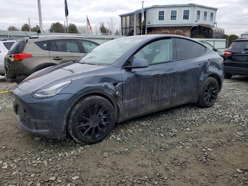 77398425 :رقم المزاد ، 5YJYGDEE8LF020688 vin ، 2020 Tesla Model Y مزاد بيع
