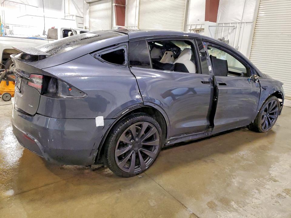 Продажа на аукционе авто 2022 Tesla Model X, vin: 7SAXCBE63NF332377, номер лота: 75734975