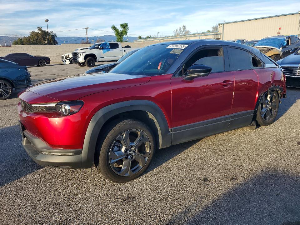 77790755 :رقم المزاد ، JM1DRADB2N0101069 vin ، 2022 Mazda Mx-30 مزاد بيع